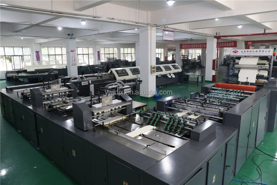 Machine de fabrication de livres entièrement automatique pour l'exercice de couture avec capacité de fonctionnement 24 heures sur 24