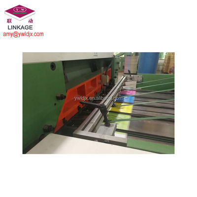 Machine de fabrication de livres d'exercices personnalisable pour les élèves